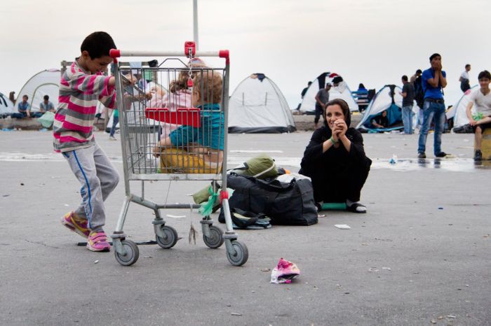 Πρόσφυγες στο λιμάνι της Μυτιλήνης